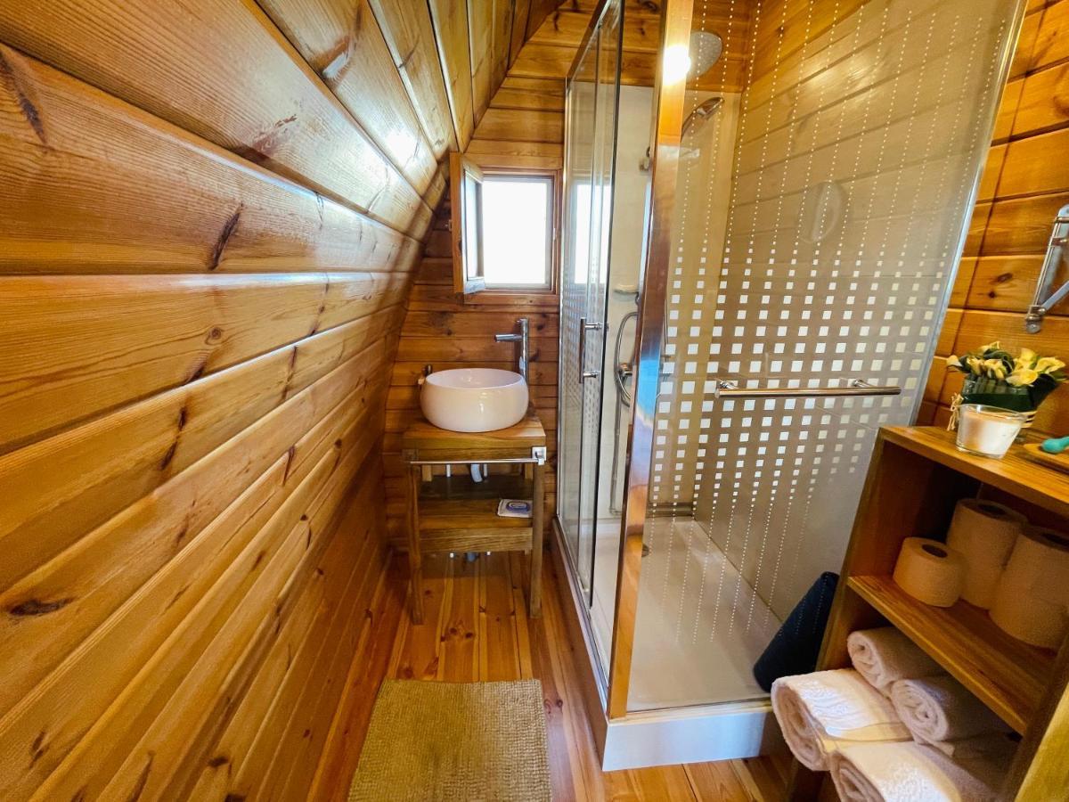 Glamping Turquesa, Feel And Relax In A Wood House Guest House Corredoura Exterior photo